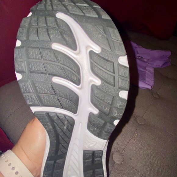 Asics 8 Wide - Picture 4 of 4